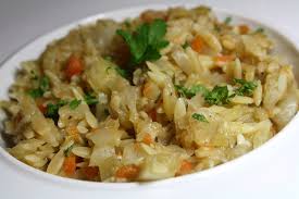 Coupez le chou en lamelles, sans le trognon, coupez les carottes en rondelles, mettez le chou dans l'eau bouillante et laissez bouillir de nouveau à gros bouillons pendant 15 min. Potee De Chou Blanc Petits Legumes Langues D Oiseau Les Delices De Letiss