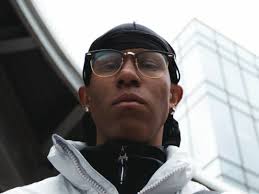 Ella Collier proves she's one to watch with “I DON'T DO DRUGS”