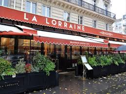 S'il est vrai qu'elle est chère, il n'en reste pas moins. Sidewalk View Afternoon Picture Of Brasserie Lorraine Paris Tripadvisor