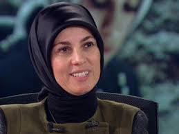 Kuala lumpur büyükelçisi olarak atanın merve kavakçı'nın kızı mariam kavakçı da cumhurbaşkanı tayyip erdoğan'ın danışmanı olarak atandı. Merve Kavakci Kimdir Merve Kavakci Hayati Ve Nereli