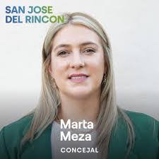 Marta Meza's Instagram, Twitter & Facebook