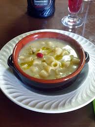 Il macco di fave (maccu, in dialetto) è un piatto tipico siciliano, una zuppa di fave secche cremosa e genuina che può essere profumata al finocchietto o arricchita con verdure (bietole, cicoria, scarola).una ricetta diffusa in tutta la sicilia che viene spesso preparata per la festa di s. Macco Di Fave Wikipedia