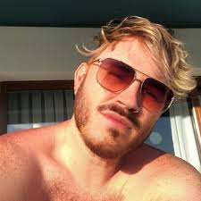 KYLIE POOL TUNES INCUMMIN 🏖️🙌🤩🫶🏻