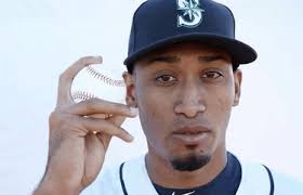 It's official: Mariners trade Robinson Cano, Edwin Diaz to the Mets in  blockbuster seven-player swap