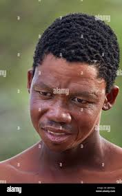 San bush men hi-res stock photography and images