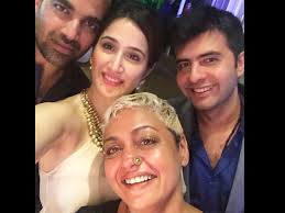 Chak de india zaheer khan wife. Cricketer Zaheer Khan Is Dating Chak De India Girl Sagarika Ghatge Filmibeat