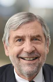 DO YOU HAVE THE RIGHT PROFILES IN YOUR C-SUITE FOR AN EFFECTIVE  TRANSFORMATION?