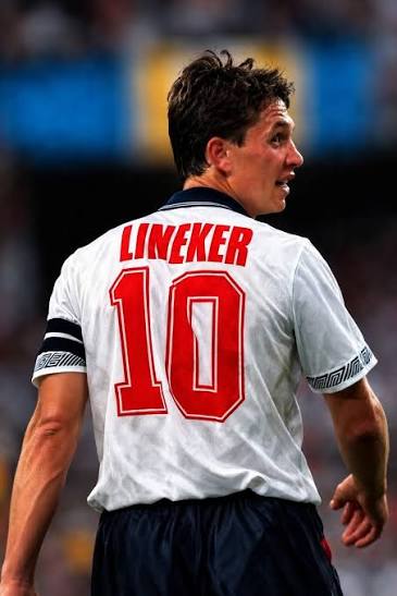  Tragic Loss: The entire family mourns as they announce that Gary  Lineker, legendary star of the England national team, has passed away at  the age of 65. Full article ▶️  https://leveltop.top/posts/tragic-loss-england-football-legend-gary-lineker  ...