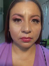 Chicas necesito su apoyo, estoy comenzando de nuevo en el maquillaje, la  verdad es algo que siempre me gustó en la escuela de belleza pero nunca me  enfoque, solo que me da