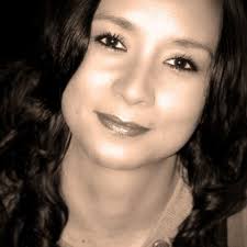 Julia Khan (@juliakadarusman)