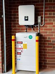  Project Spotlight from Australia Fox ESS solutions are making an impact  down under! This residential installation in Melbourne features the KH10  Hybrid Inverter paired with the EQ 4800-L7 Battery — designed