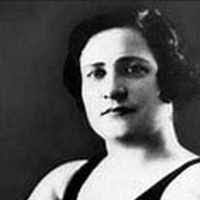 Cora Livingston's Instagram, Twitter & Facebook