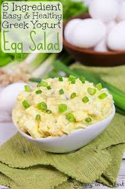 5 Ingredient Healthy No Mayo Greek Yogurt Egg Salad Recipe An Easy And Simple Vegetarian Meal Idea Greek Yogurt Recipes Greek Yogurt Eggs Yogurt Egg Salad
