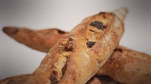 C'est super facile à faire dans le confort de sa maison et ça ne prend aucune machine spéciale. The Recipe Of Delicious And Garnished Small Breads And Smalls Baguettes Detailed By Eric Kayser Our News