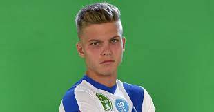 View the player profile of andras schafer (dun. Index Futball Futball 1 Millio Euroert Vittek El Az Mtk 19 Eves Kozeppalyasat