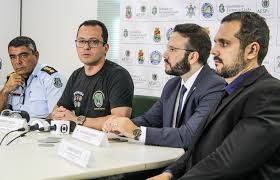 Maybe you would like to learn more about one of these? Policias Civil E Militar Capturam Adolescentes Envolvidos Na Morte De Motorista Uber Policia Civil