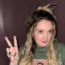 Samantha Westfall's Instagram, Twitter & Facebook