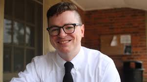 Femme fatales, fictional detectives, American men and booze