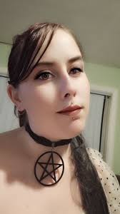 Why are Capricorns attracted to Leos?