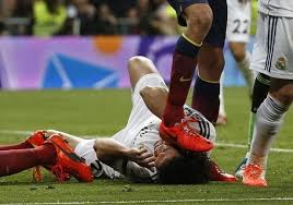 No links to 4chan.org as these will be pruned. Fussball Brutal Busquets Trifft Pepe Voll Auf Den Kopf Mit Video Ostbelgien Direkt