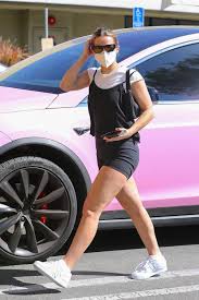Reddit is a network of communities based on people's interests. Celebsfirst Latest Celebrity Hq Pictures Paparazzi Photos Celebsfirst