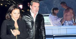 Murat başoğlu ve yeğeninin sapık görüntüleri sansürlendi. Oz Yegeni Ile Skandal Iliski Yasayan Murat Basoglu Simdi Ne Yapiyor Basoglu Evinin Etrafina Kule Duvarlari Ordurdu Simsek Iliskiler Kule