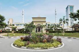 Muslims must follow the 5 prayers (fajr, dhuhr, asr, maghrib, isha) at specific times, according to the position of. Pusat Islam Utm Kuala Lumpur About Facebook
