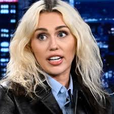 Miley Cyrus obtiene una orden de alejamiento de un presunto acosador que  dice estar obsesionado con ella