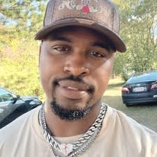 Being otr can be lonely sometimes I wanna meet new trucker friends or  friends I can actually hang with