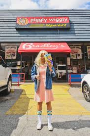 You Know I Had To Do It To Em Street Location 11 Best Stranger Things Filming Locations To Visit Local Adventurer Stranger Things Filming Locations Filming Locations Stranger Things