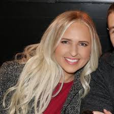 I'm hiring a Director of Revenue Cycle!