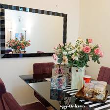 Jika anda seorang penggemar seni, anda mungkin takut memadukan hiasan artistik dengan konsep minimalis ke dalam rumah. Dekorasi Rumah Teres 2 Tingkat Azyyati Liah