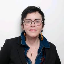 🎸Petit Plus du théâtre : "The Gypsy Jazz Band" 🎻 ] The Gypsy Jazz Band  est un groupe de jazz d'inspiration manouche. Les musiciens créent une  ambiance agréable et cosy en