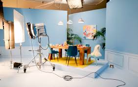 Wayfair has struck an ambassador partnership with german presenter and singer, barbara schöneberger, for its latest television campaign. Wayfair With Barbara Schoneberger Making Of Cosmopola