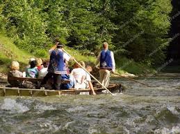 Over 200 kilometers of unforgettable views are offered by małopolska's new cycle route, velodunajec. Flossfahrten Auf Dunajec Pieninen Slowakei Flosserverein Dunajec Majere Travelguide Sk
