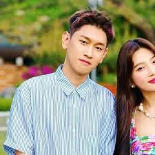 Red velvet's joy (left) and crush (right) | @neomonade/twitter. Ex5jwnem6acjpm