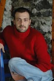Mimar sinan üniversitesi tiyatro bölümünden mezun olan oyuncu birçok dizide rol aldı. Who Is Onur Bayraktar Dating Onur Bayraktar Girlfriend Wife