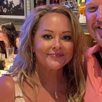 Heidi Eggers's Instagram, Twitter & Facebook