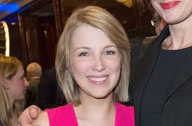 Check spelling or type a new query. Gzsz Star Iris Mareike Steen Spricht Von Hochzeit