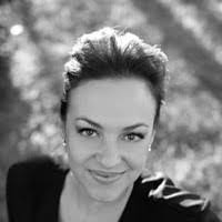 Elsa Valdes's Instagram, Twitter & Facebook