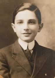 Benjamin Klausner's Instagram, Twitter & Facebook