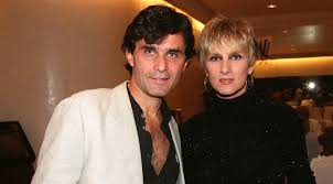 January 25 at 10:15 am ·. Humberto Zurita Dedica A Christian Bach Un Melancolico Mensaje Clase