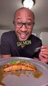 Desmond Salmon's Instagram, Twitter & Facebook