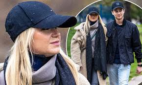Abbie quinnen, 23, has admitted her relationship with former strictly come dancing professional aj abbie quinnen says aj pritchard was wracked with guilt as her burns impacted relationship (image. Abbie Quinnen Steps Out First Time After Suffering Third Degree Burns Celex