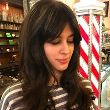 Nonetheless, a shorter length and longer pieces at the sides can make even a blunt bang flattering for the round face shape. 50 Gorgeous Layered Haircuts For Long Hair That You Need To Try Hair Motive