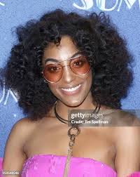 1.542 Donna Rosa Stock Photos, High-Res Pictures, and Images