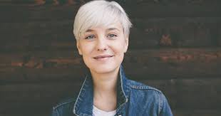 This 'do is not for the faint of heart. Short Hair Which Colouring Techniques Should I Choose
