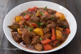 Mechadong Baka Is A Type Of Filipino Beef Stew It Is Cooked In A Tomato Based Sauce I Used A Piece Of Ripe Tomato And A Mechado Recipe Menudo Recipe Recipes