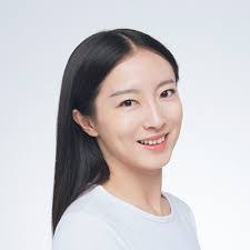 Daisy Ewing's Instagram, Twitter & Facebook