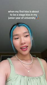 it’s giving theatre kid 💀